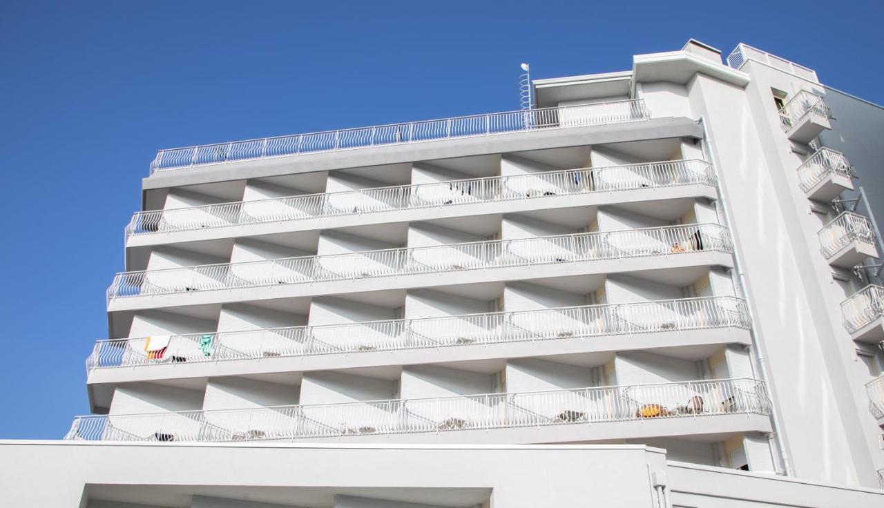 Hotel Nember Lido di Jesolo Dış mekan fotoğraf