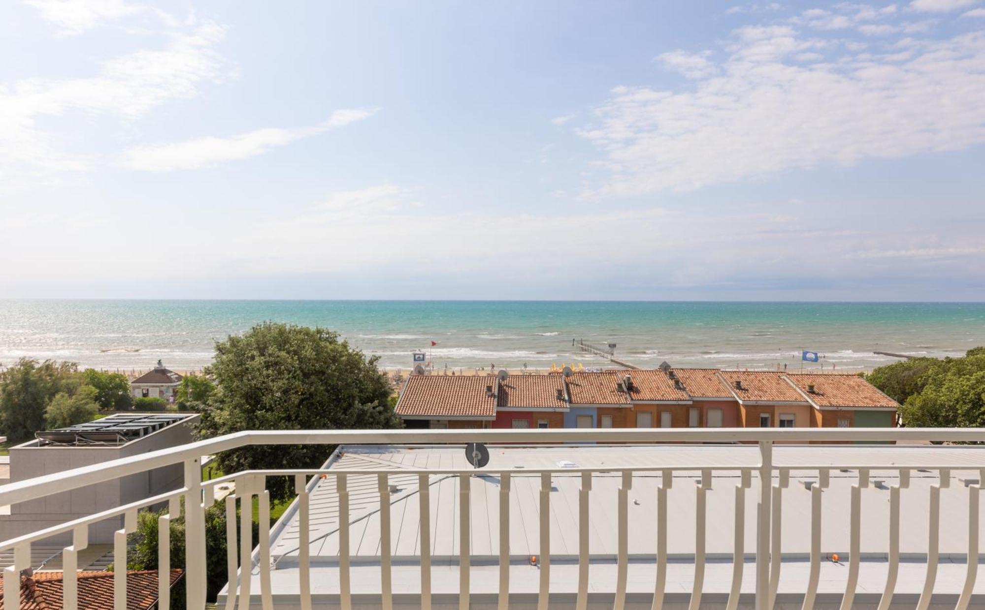 Hotel Nember Lido di Jesolo Dış mekan fotoğraf