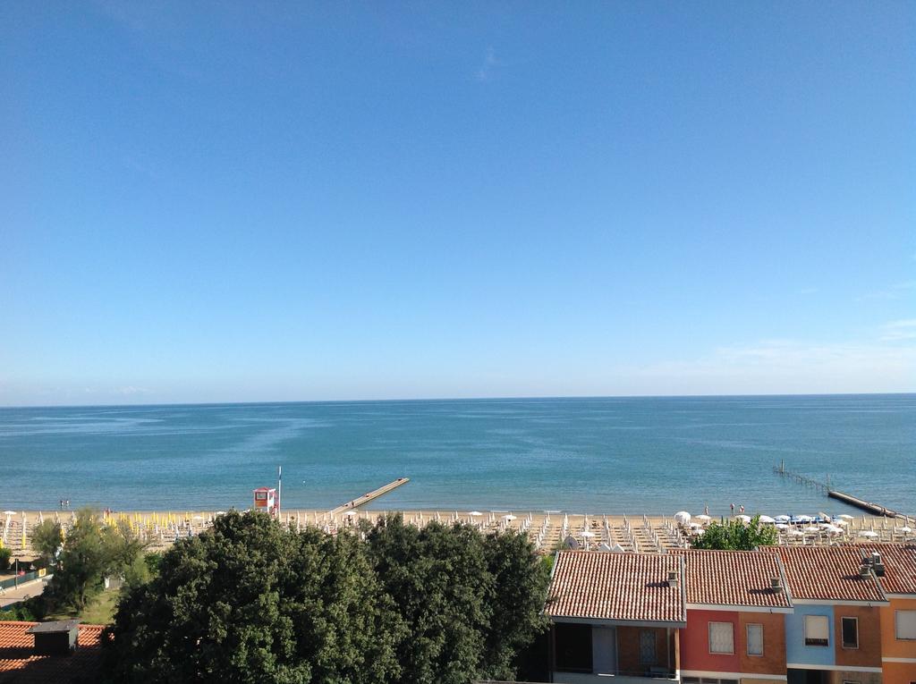 Hotel Nember Lido di Jesolo Dış mekan fotoğraf
