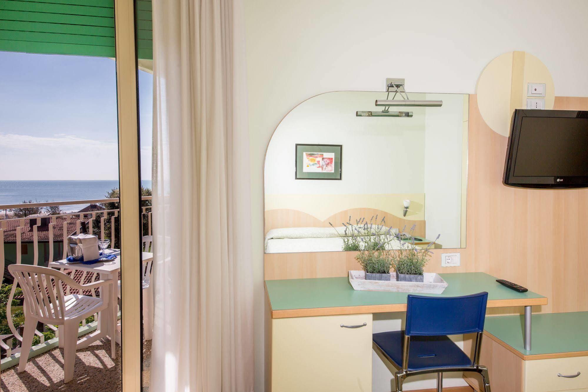 Hotel Nember Lido di Jesolo Dış mekan fotoğraf